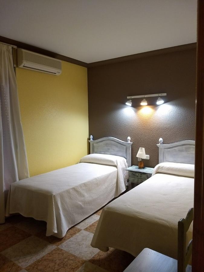 Hostal Venta Del Peral Cullar de Baza ภายนอก รูปภาพ