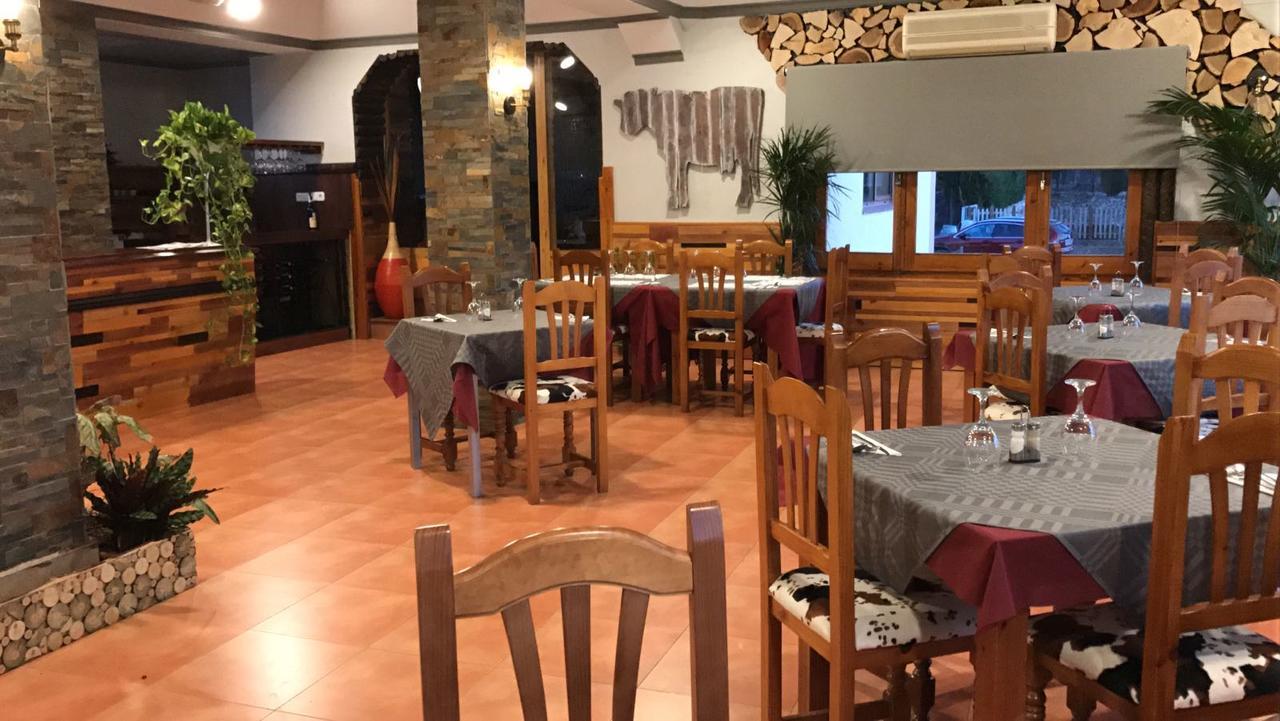 Hostal Venta Del Peral Cullar de Baza ภายนอก รูปภาพ